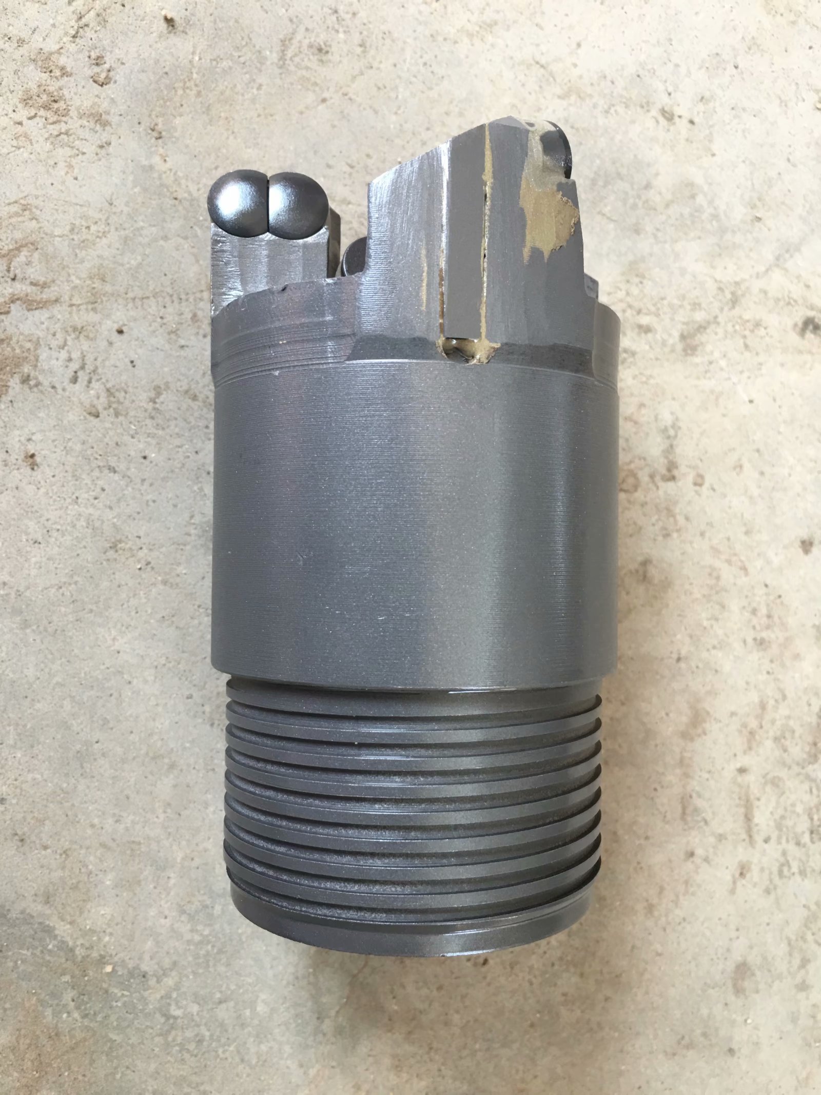 金刚石复合片钻头为什么能够较长时间的使用?(图1) 金刚石复合片钻头为什么能够较长时间的使用?(图1)