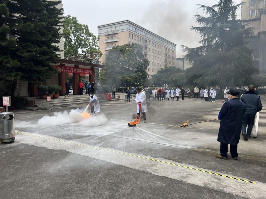 公司开展2021年度消防应急演练暨消防运动会