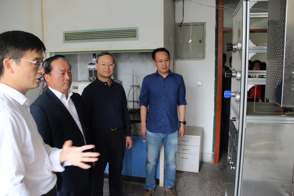 中国科学院企业党委书记、国科控股董事长吴乐斌一行调研成都有机