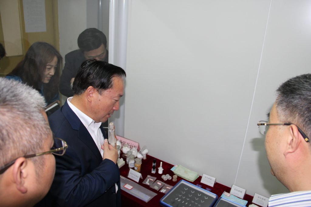 中国科学院企业党委书记、国科控股董事长吴乐斌一行调研成都有机