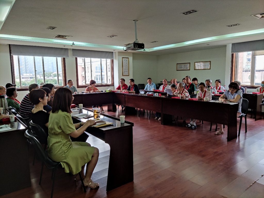 公司召开“光荣在党50年”纪念章颁发会 暨党史学习教育座谈会